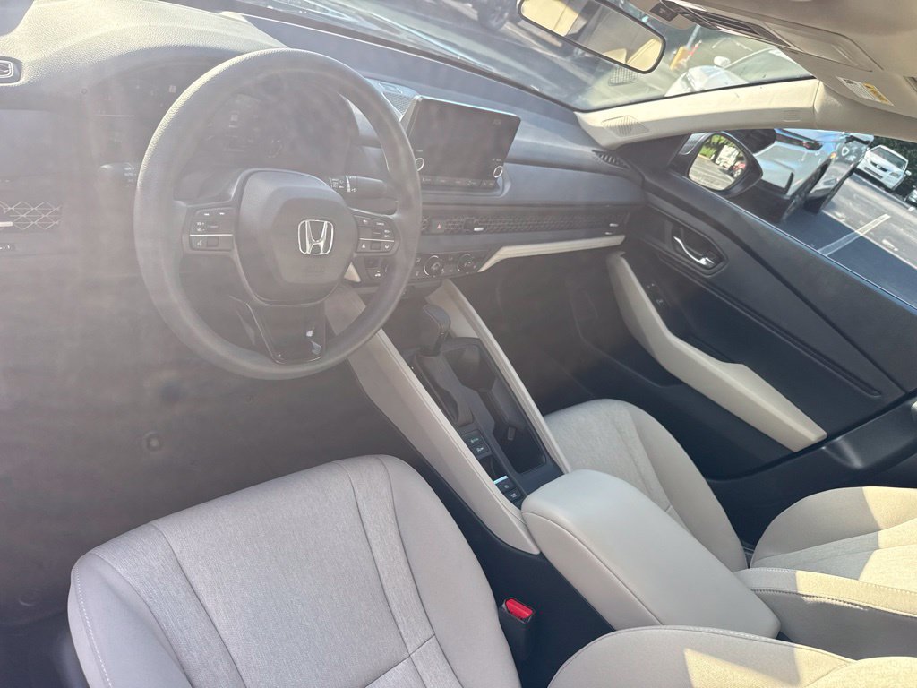 Used 2024 Honda Accord EX image 19