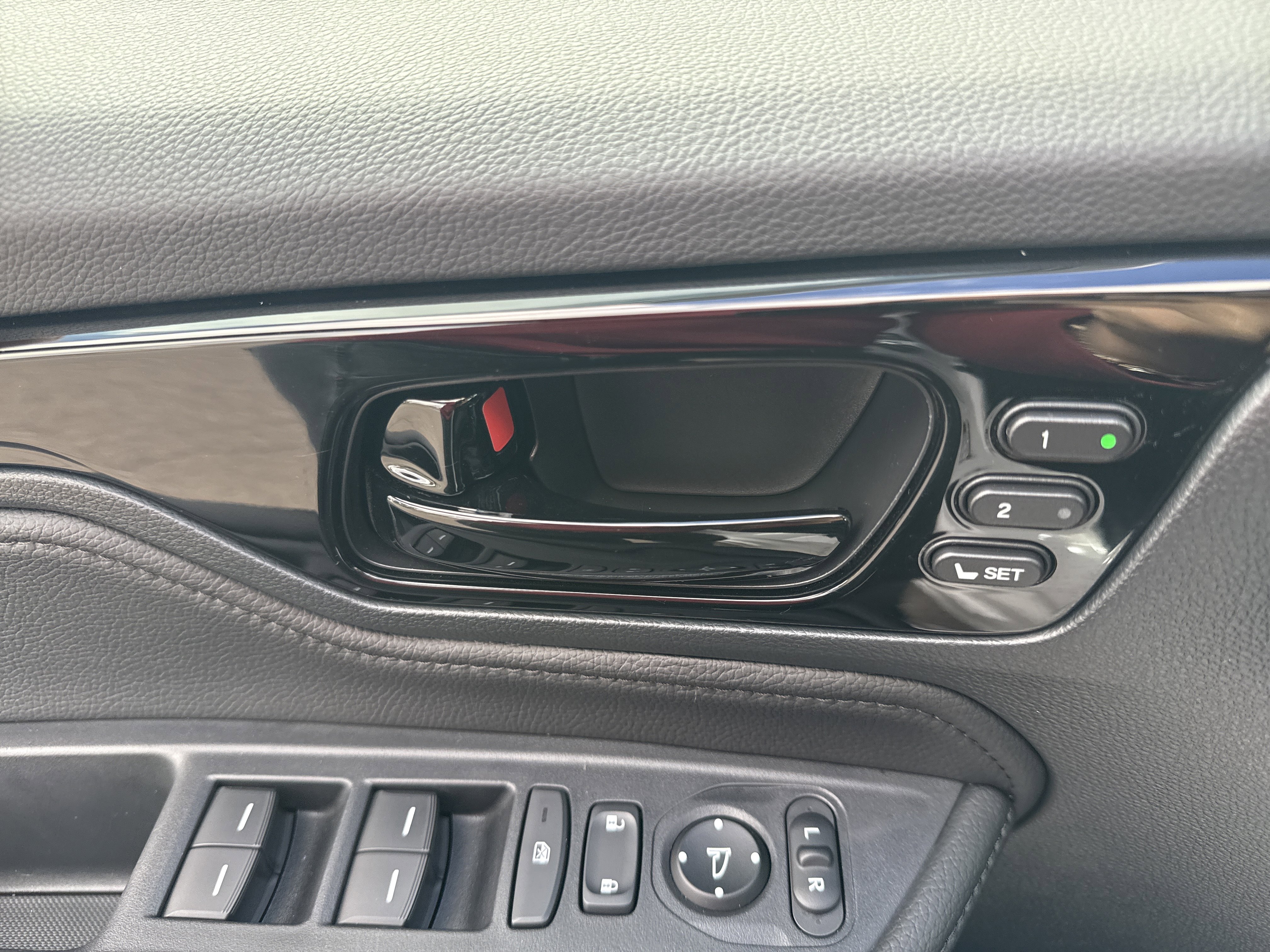 Certified 2024 Honda Odyssey Touring image 19