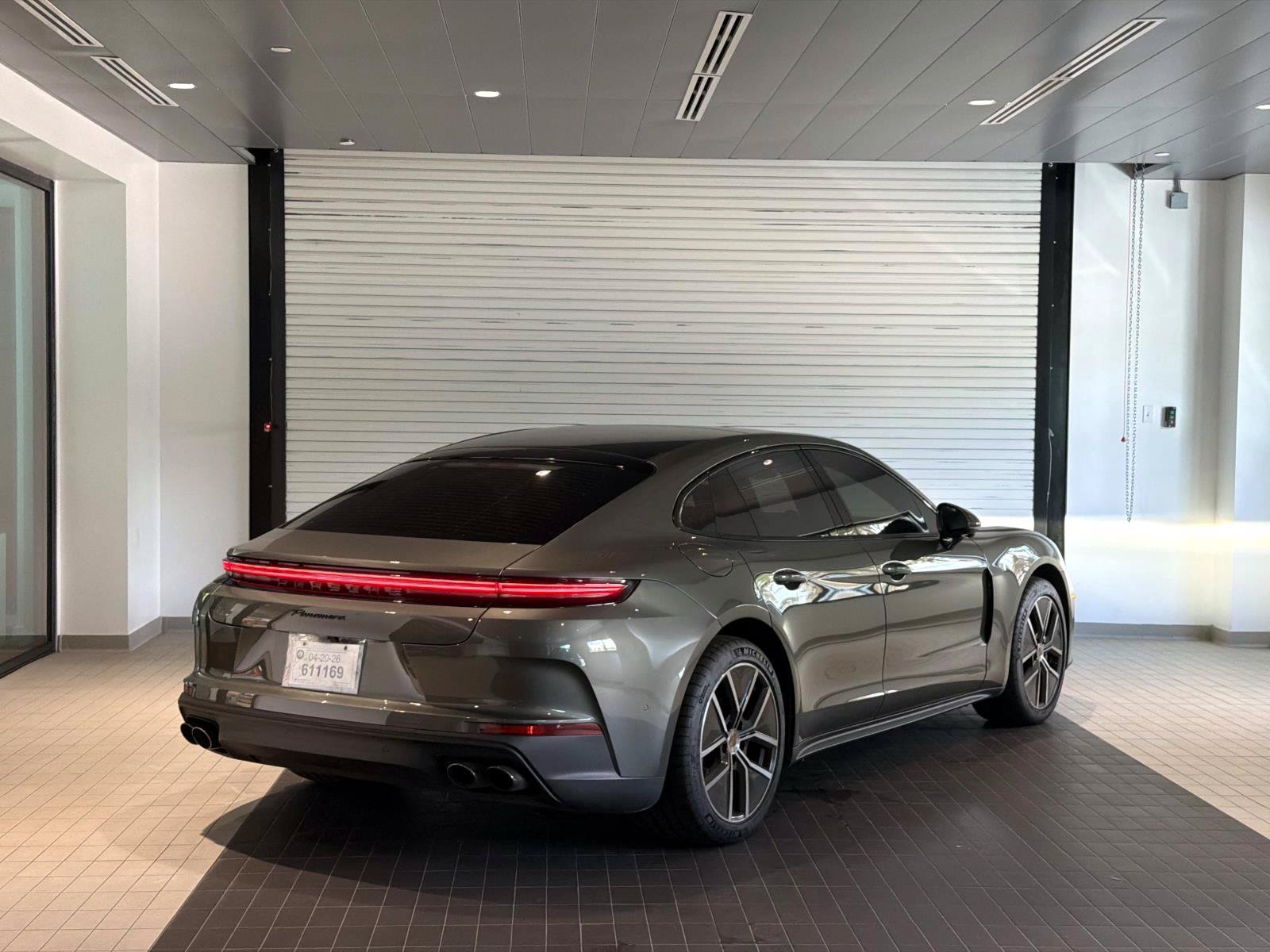 Certified 2025 Porsche Panamera RWD image 9