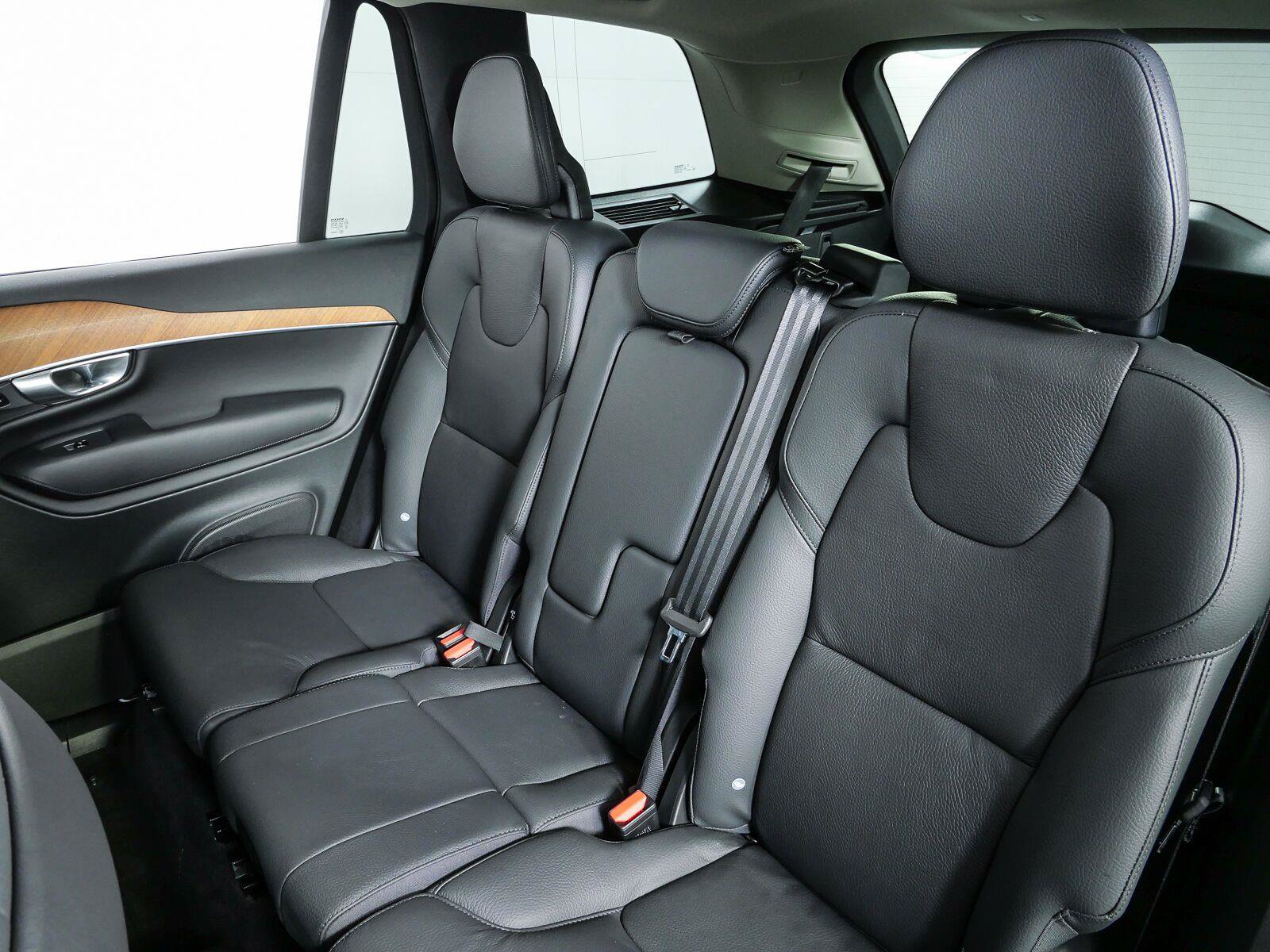 Used 2023 Volvo XC90 B6 Plus w/ Protection Package Premier AWD/4WD image 16