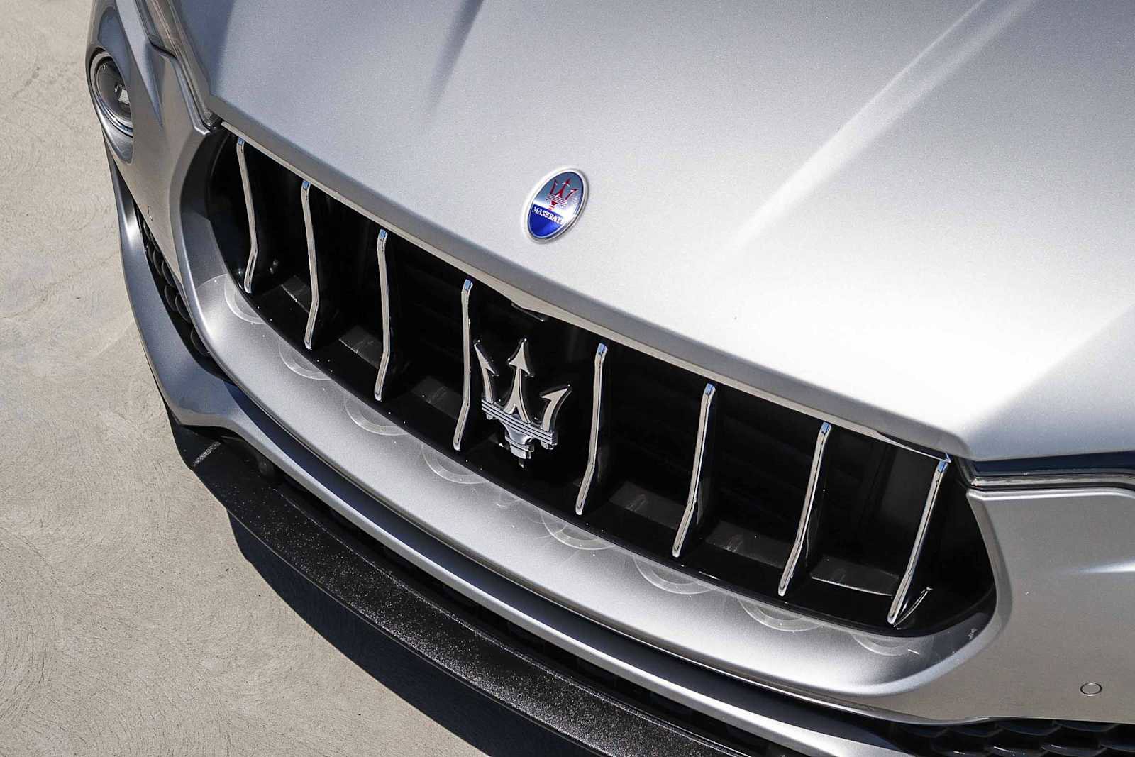 Used 2017 Maserati Levante S AWD/4WD image 8