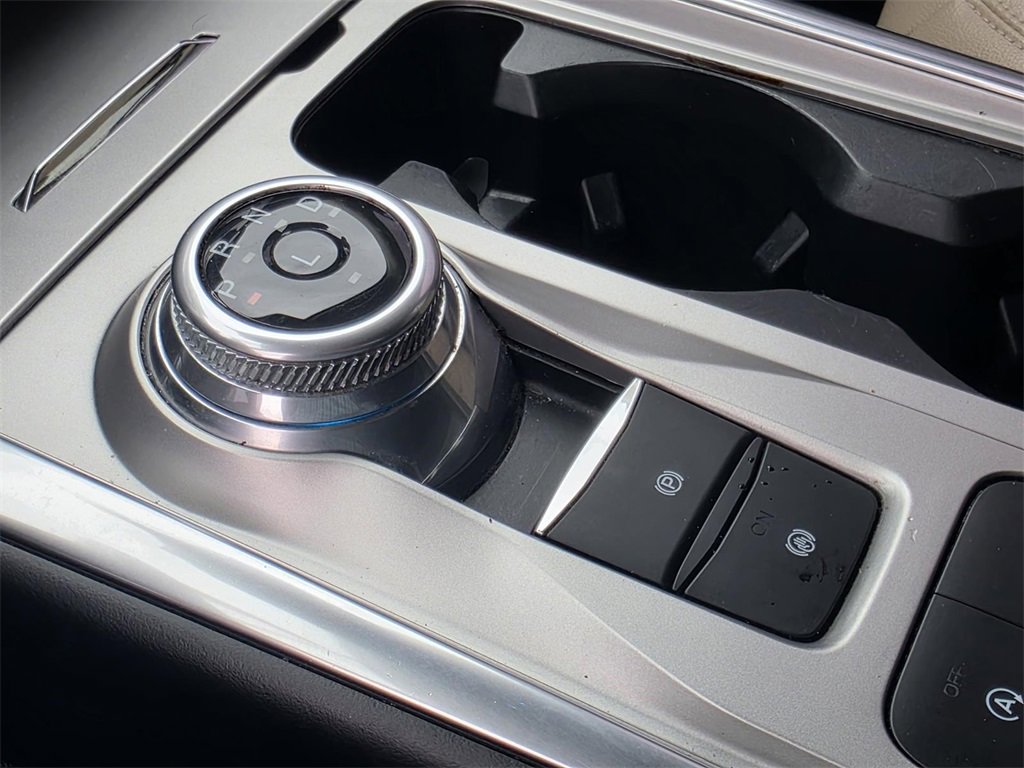 Used 2021 Ford Explorer XLT w/ Equipment Group 202A image 29