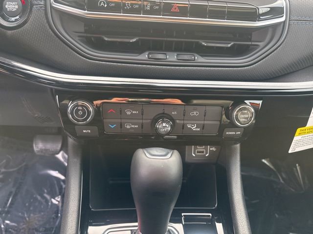 New 2026 Jeep Compass Latitude AWD/4WD image 29