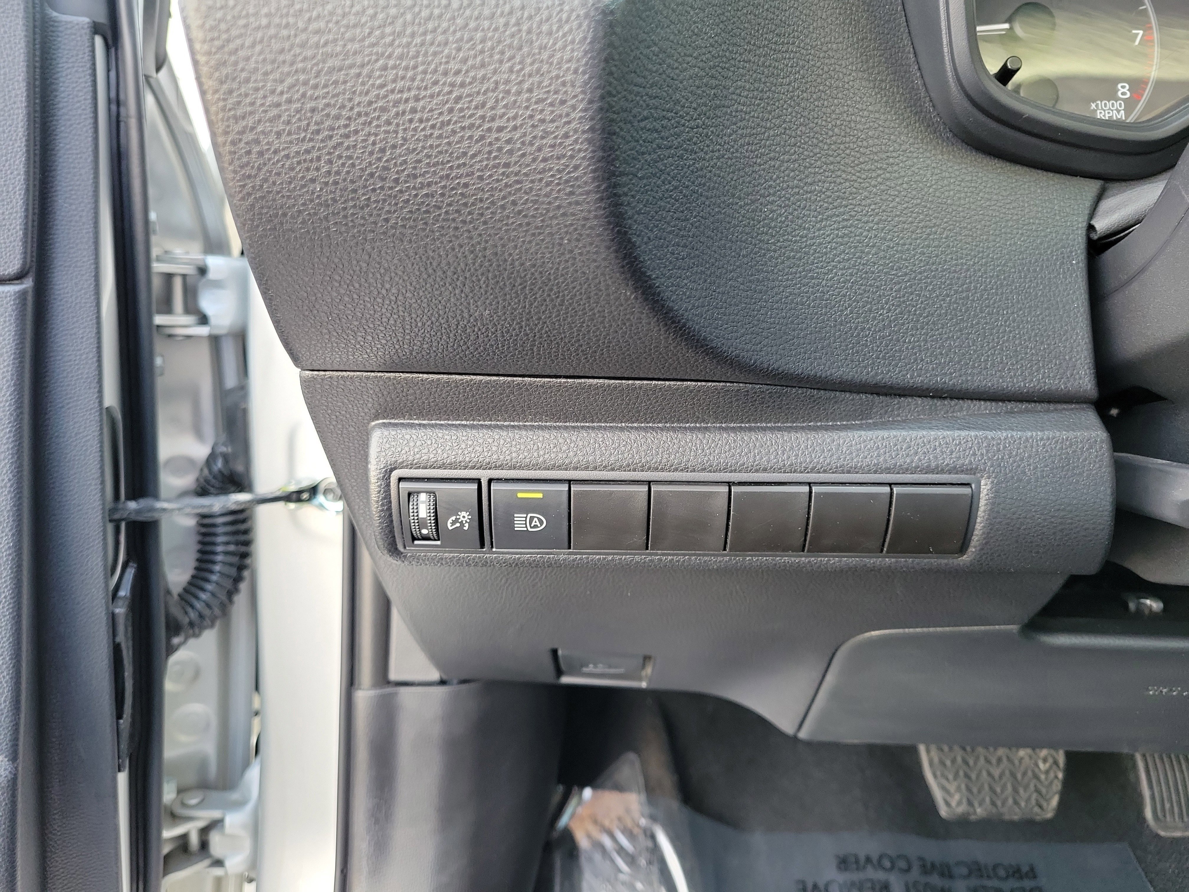 Used 2025 Toyota Corolla LE image 20