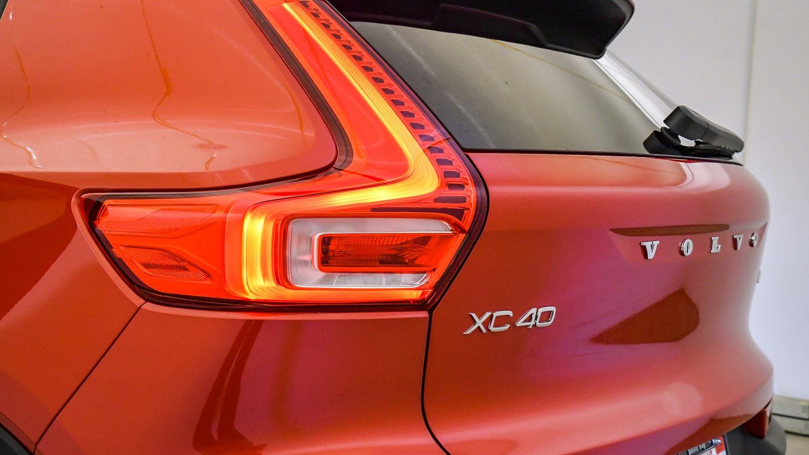 Certified 2025 Volvo XC40 B5 Ultra w/ Climate Package image 11