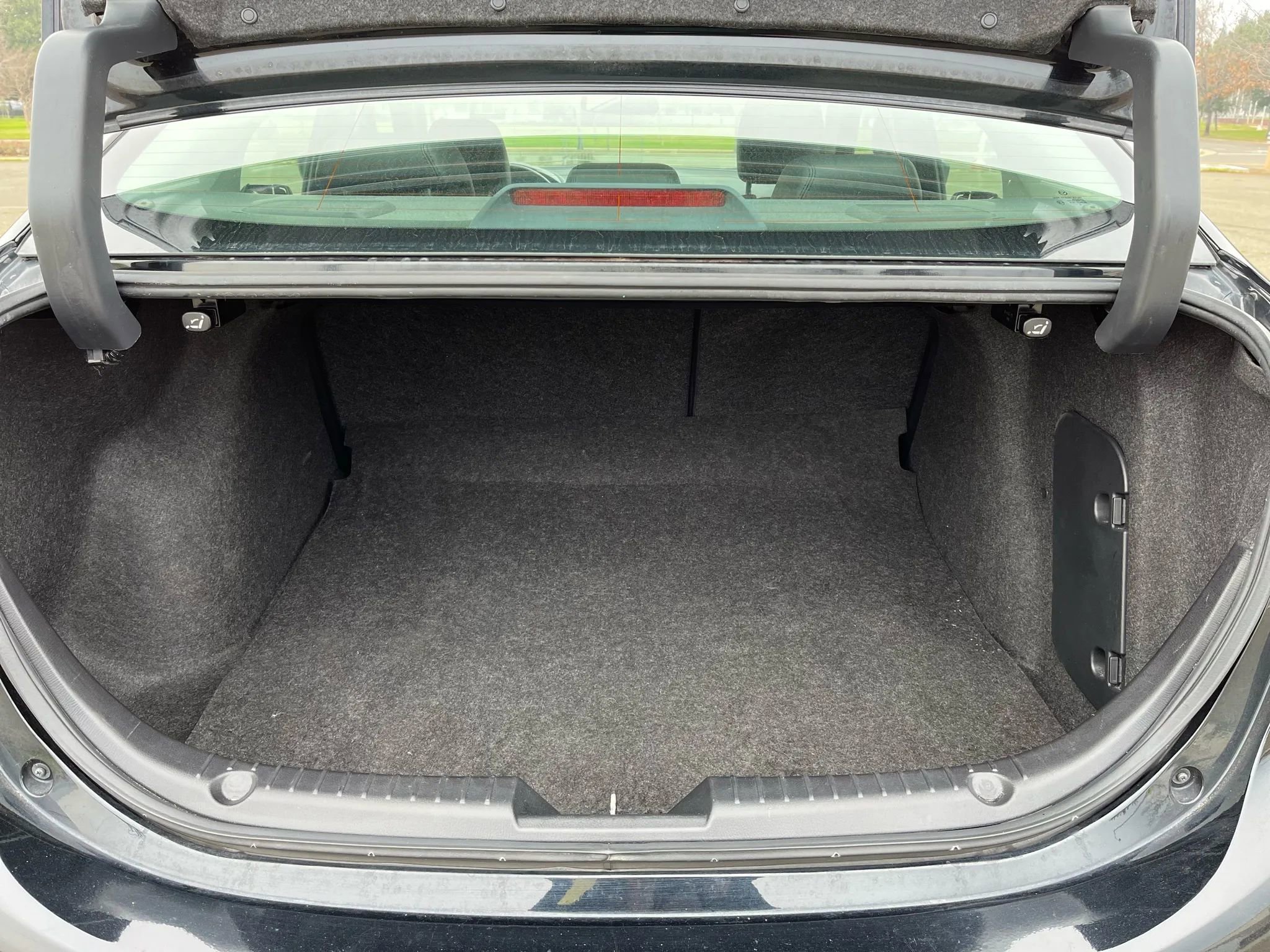 Used 2018 MAZDA MAZDA3 Touring image 23