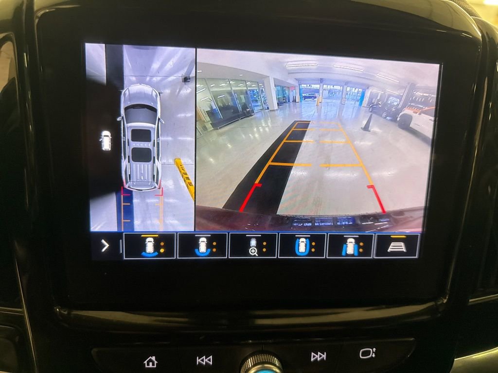 Used 2021 Chevrolet Traverse RS image 12