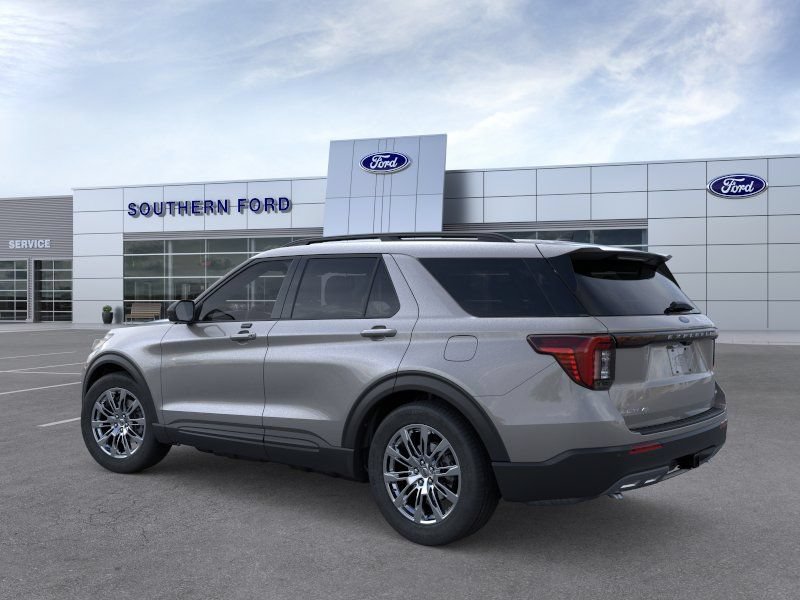 New 2026 Ford Explorer Active w/ Active Comfort Package AWD/4WD image 4