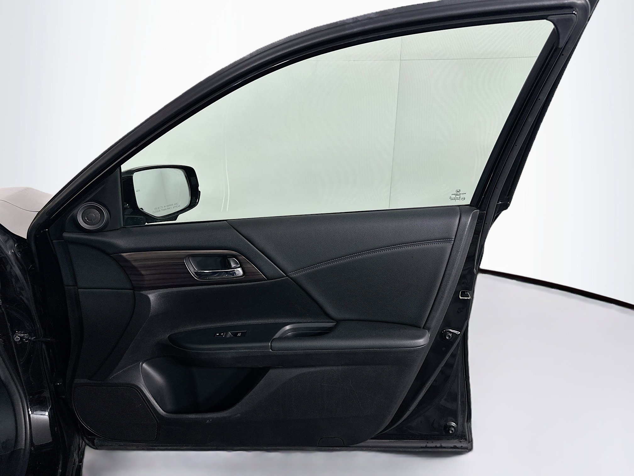 Used 2016 Honda Accord EX image 32