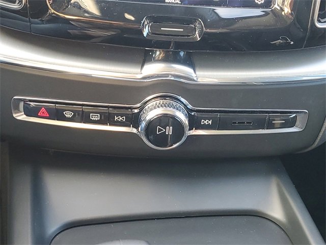 Used 2023 Volvo XC60 T8 Core w/ Climate Package image 33
