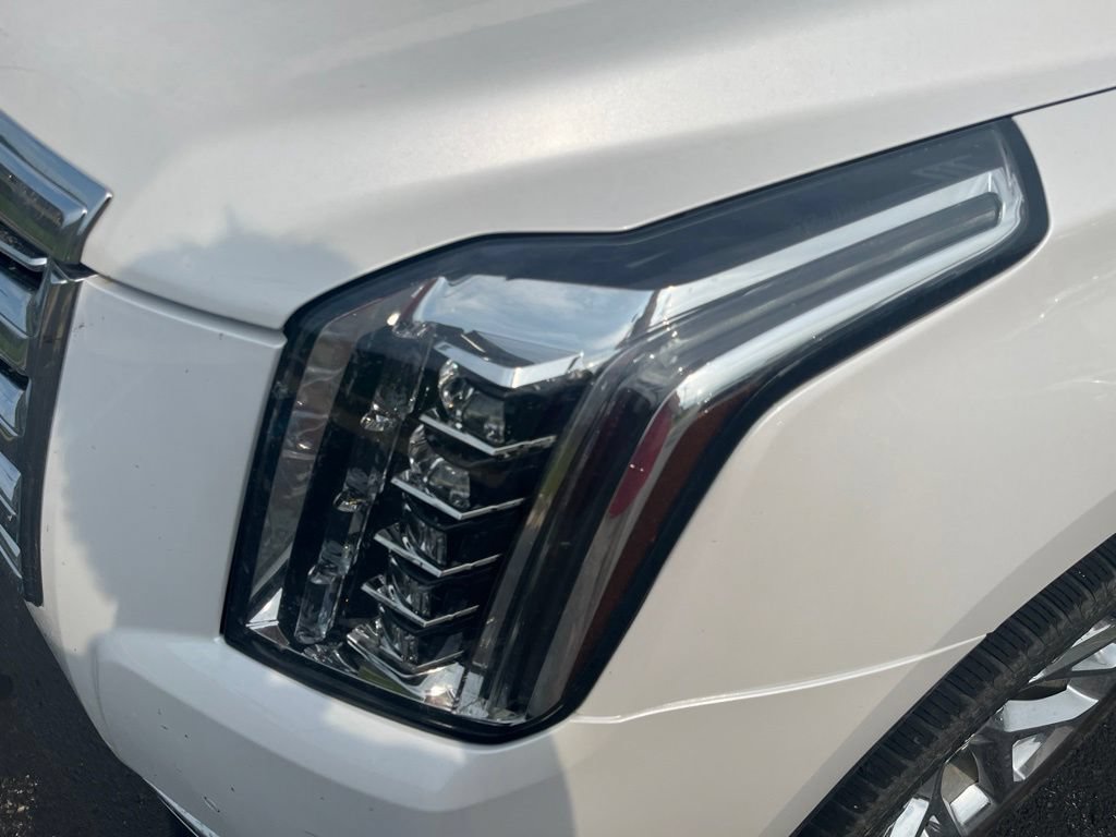 Used 2019 Cadillac Escalade ESV Platinum AWD/4WD image 13
