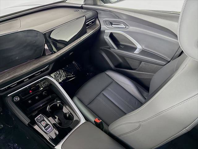 Certified 2025 Audi Q5 Premium w/ Convenience Package AWD/4WD image 23