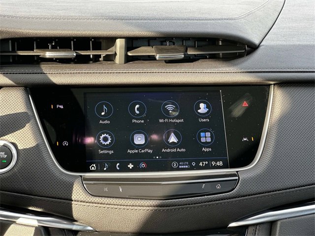 Used 2025 Cadillac XT6 Luxury image 3