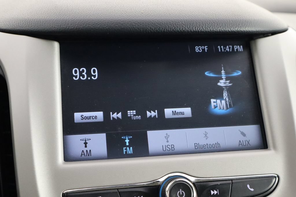 Used 2017 Chevrolet Cruze LS FWD image 27