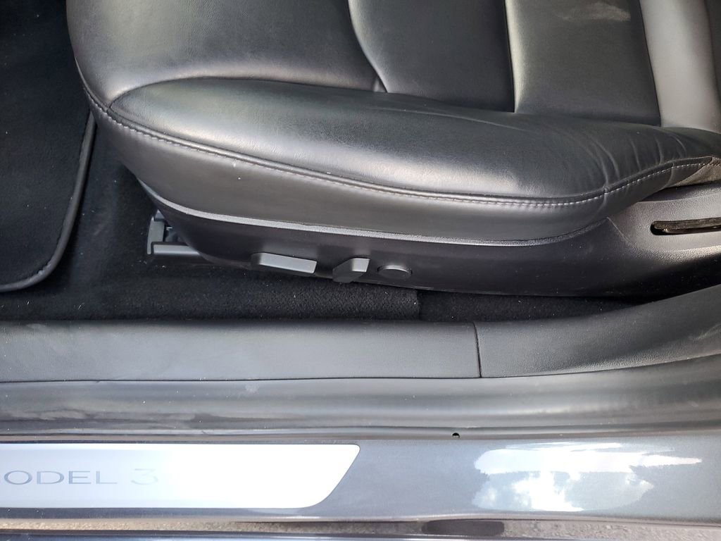 Used 2019 Tesla Model 3 Long Range image 21
