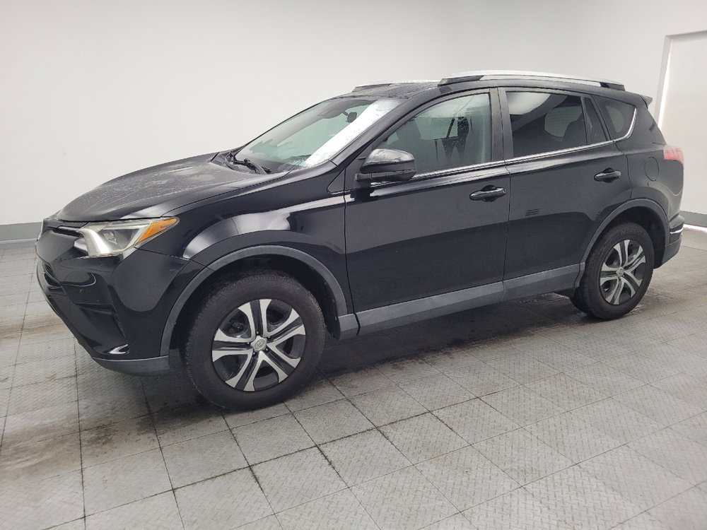 Used 2018 Toyota RAV4 LE FWD image 2