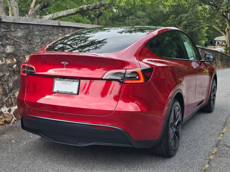 Used 2025 Tesla Model Y Long Range RWD image 11