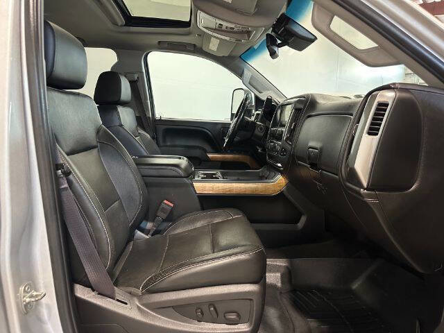 Used 2015 Chevrolet Silverado 2500 LTZ AWD/4WD image 13