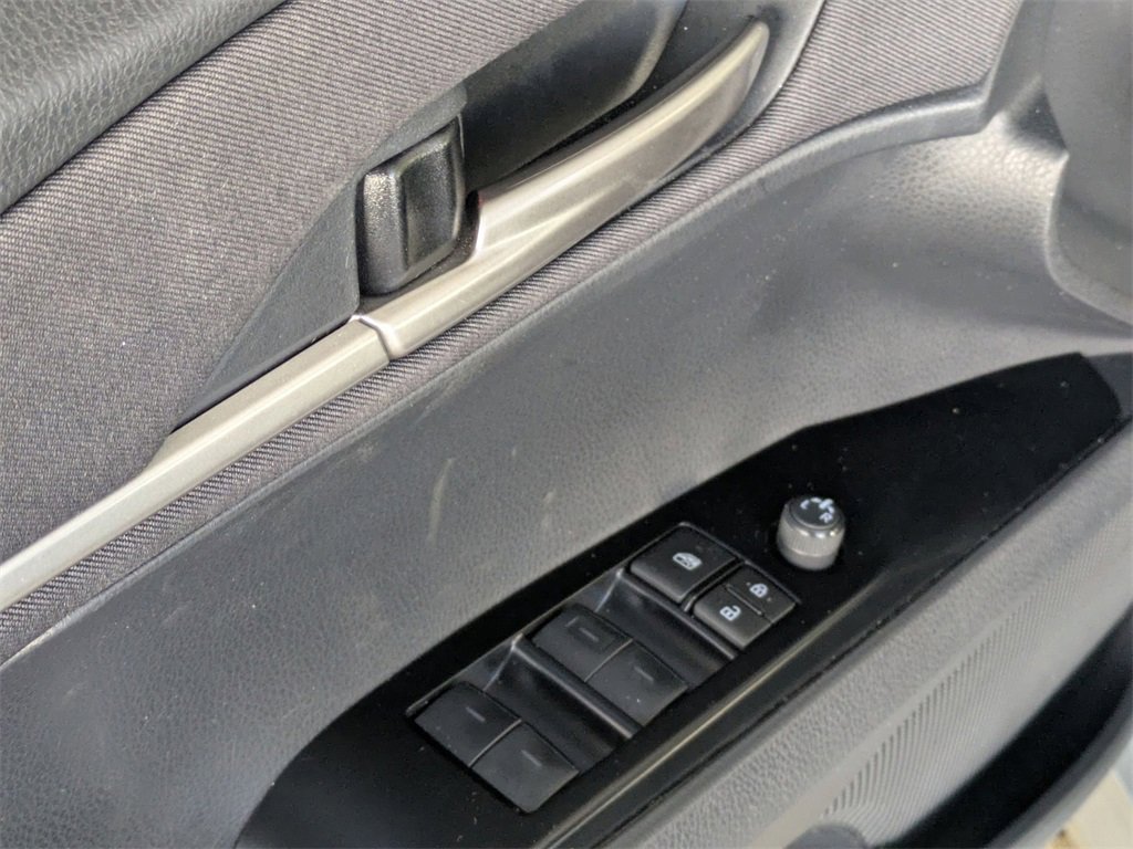 Used 2025 Toyota Camry LE image 22