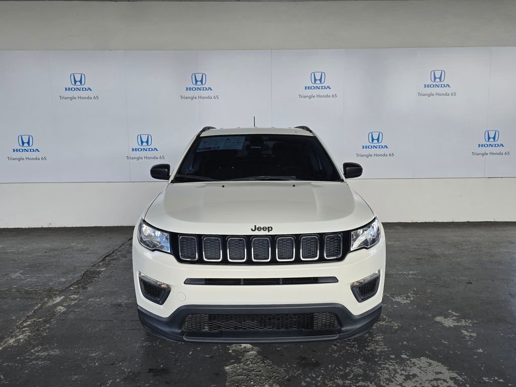 Used 2021 Jeep Compass Sport image 2