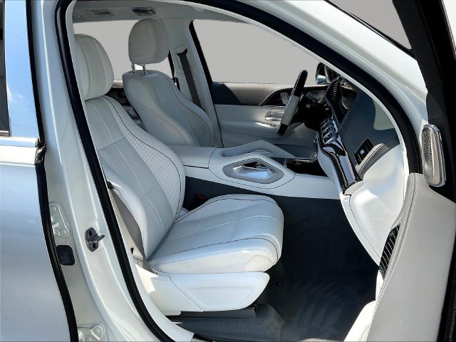 Used 2023 Mercedes-Benz Maybach GLS 600 4MATIC image 31