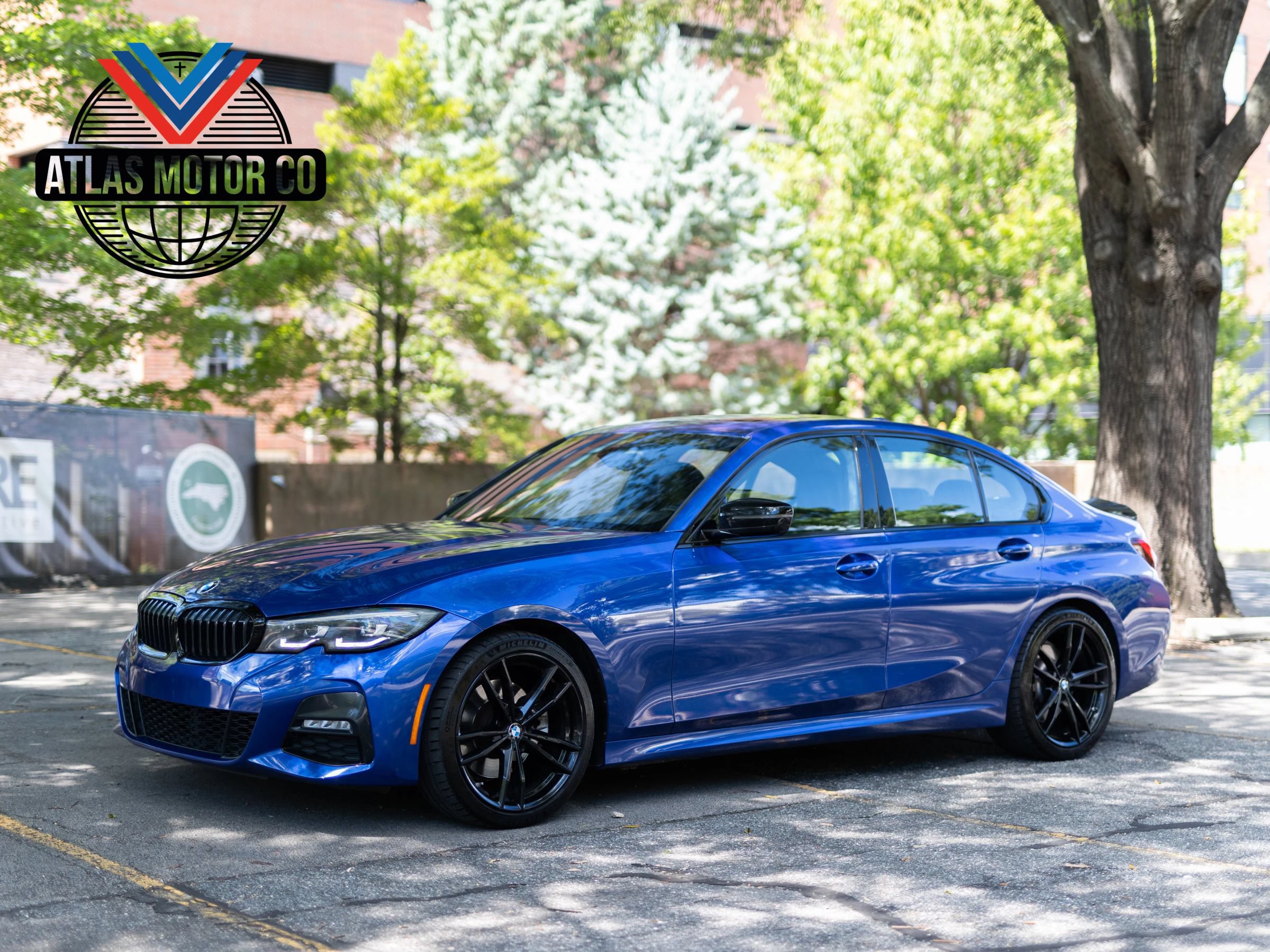 Used 2022 BMW 330i Sedan w/ M Sport Package RWD image 1