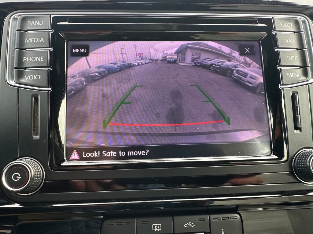 Used 2017 Volkswagen Jetta Sport w/ Jetta Sport Lighting Package image 18