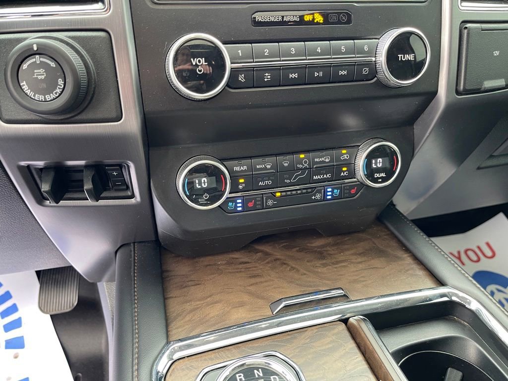 Used 2019 Ford Expedition Max Platinum AWD/4WD image 23