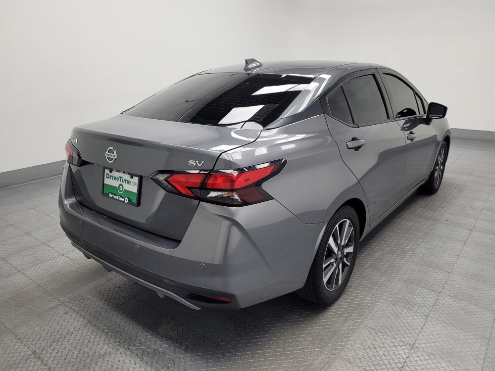 Used 2021 Nissan Versa SV FWD image 9