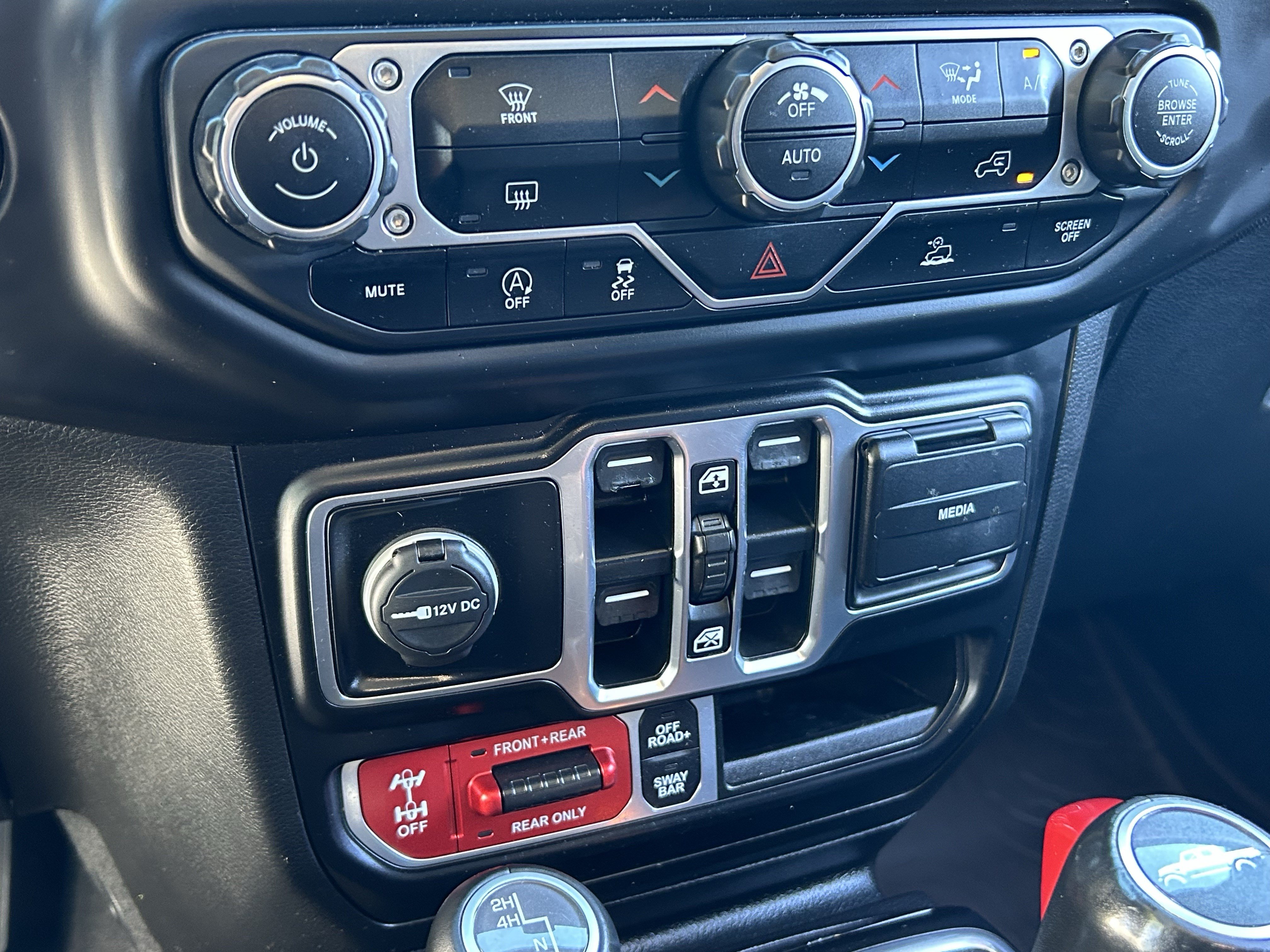 Used 2020 Jeep Gladiator Rubicon AWD/4WD image 23