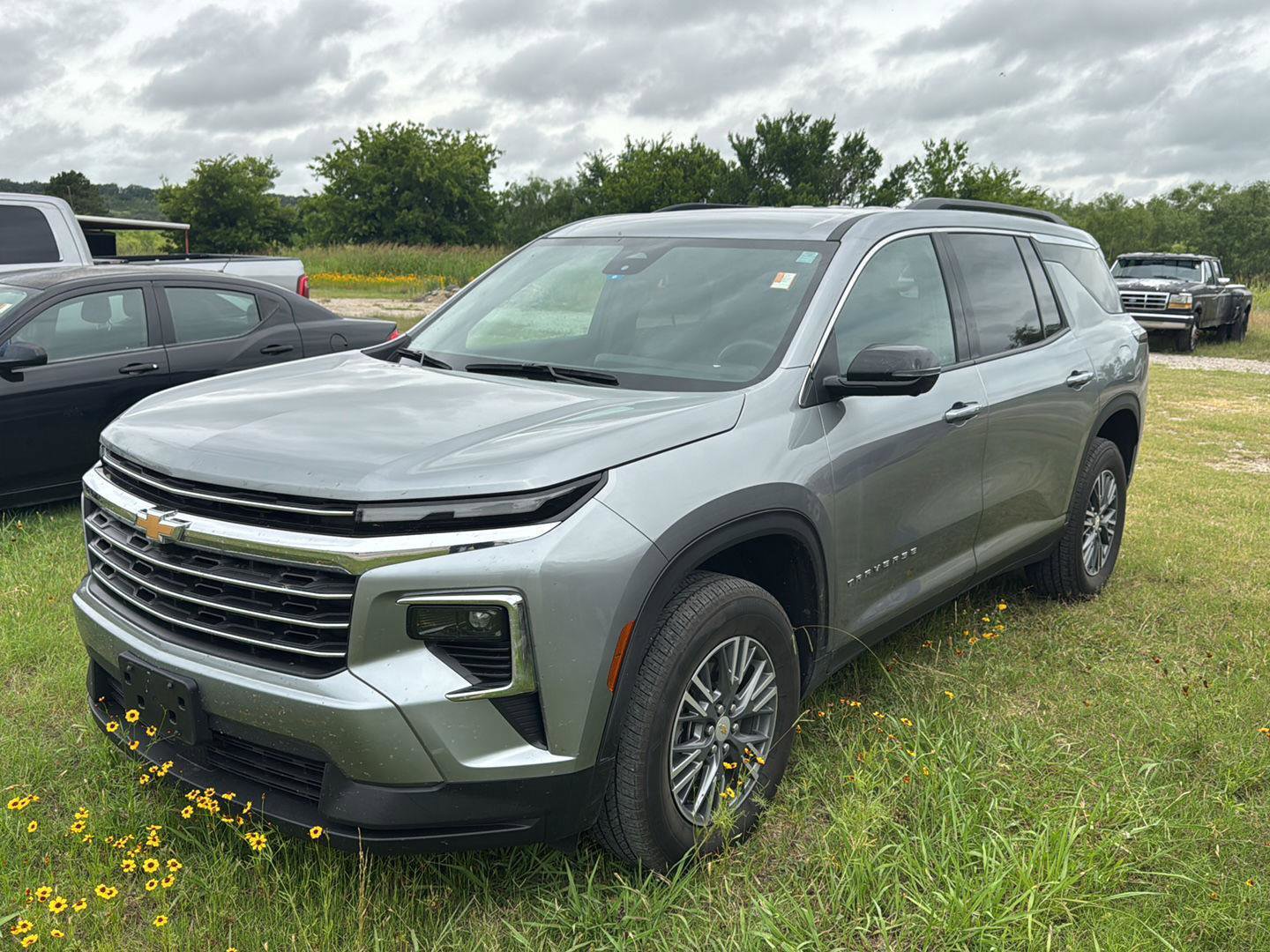 Used 2024 Chevrolet Traverse LT