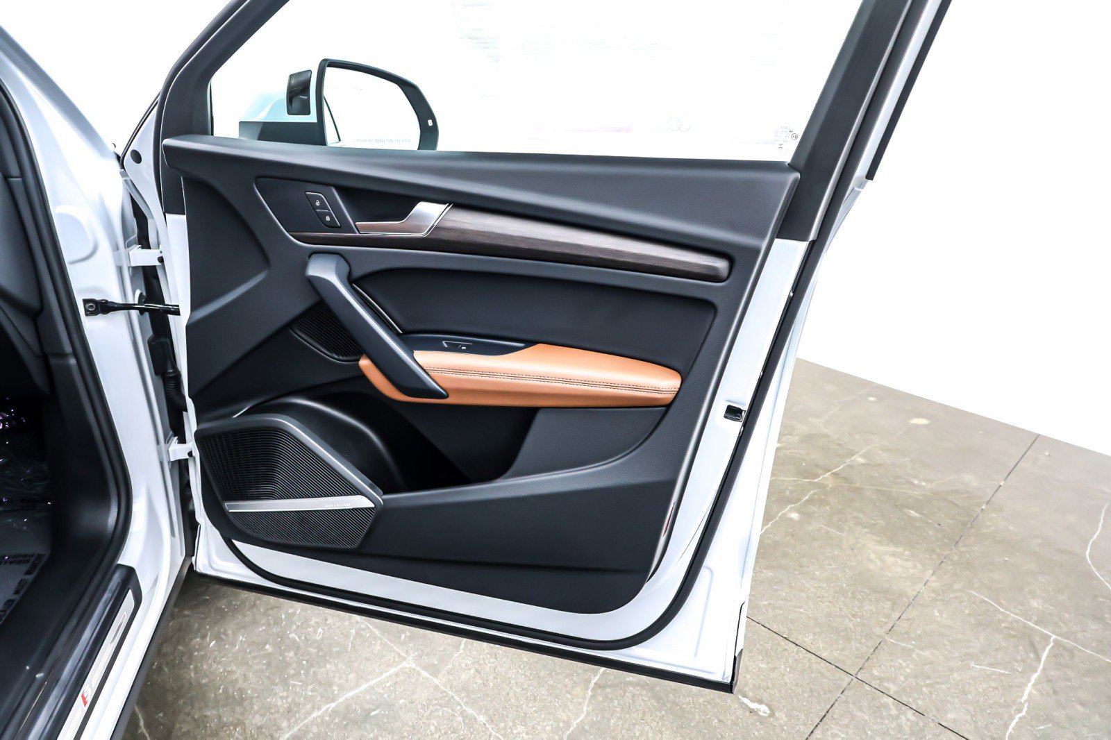 Used 2025 Audi Q5 e Premium Plus image 24