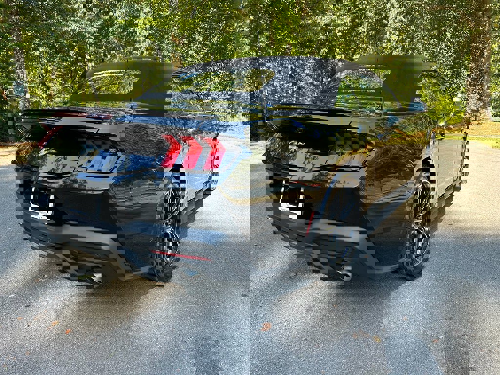 Used 2024 Ford Mustang Premium image 3