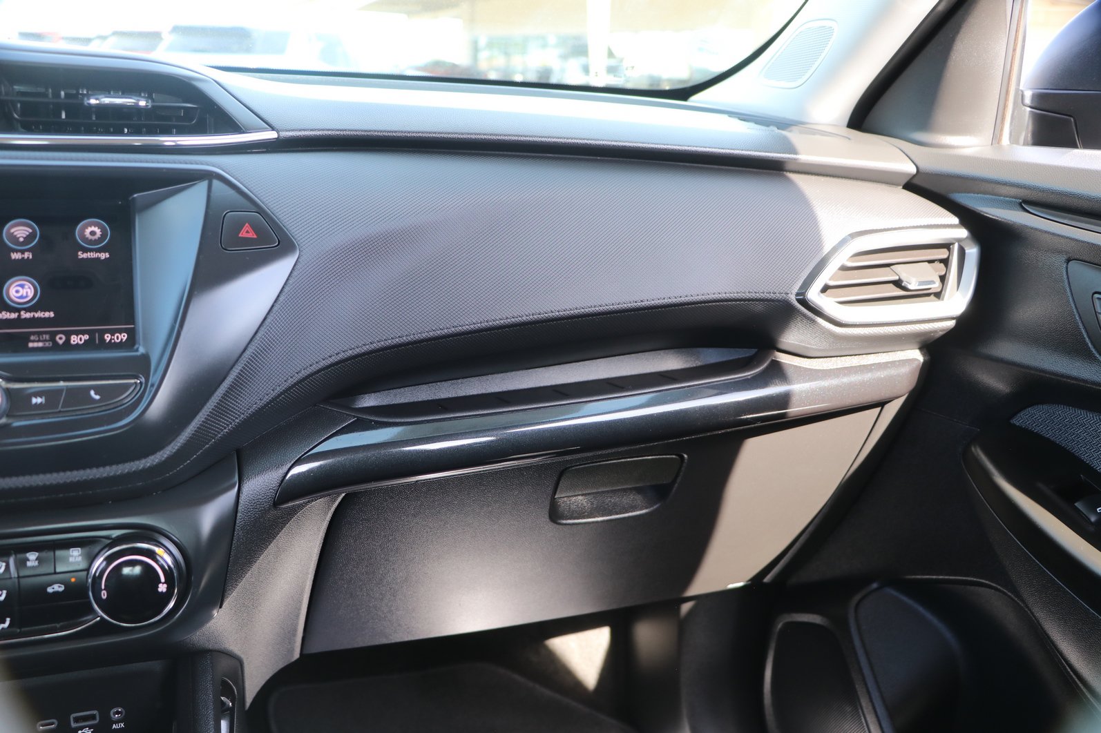 Used 2023 Chevrolet TrailBlazer LS FWD image 26