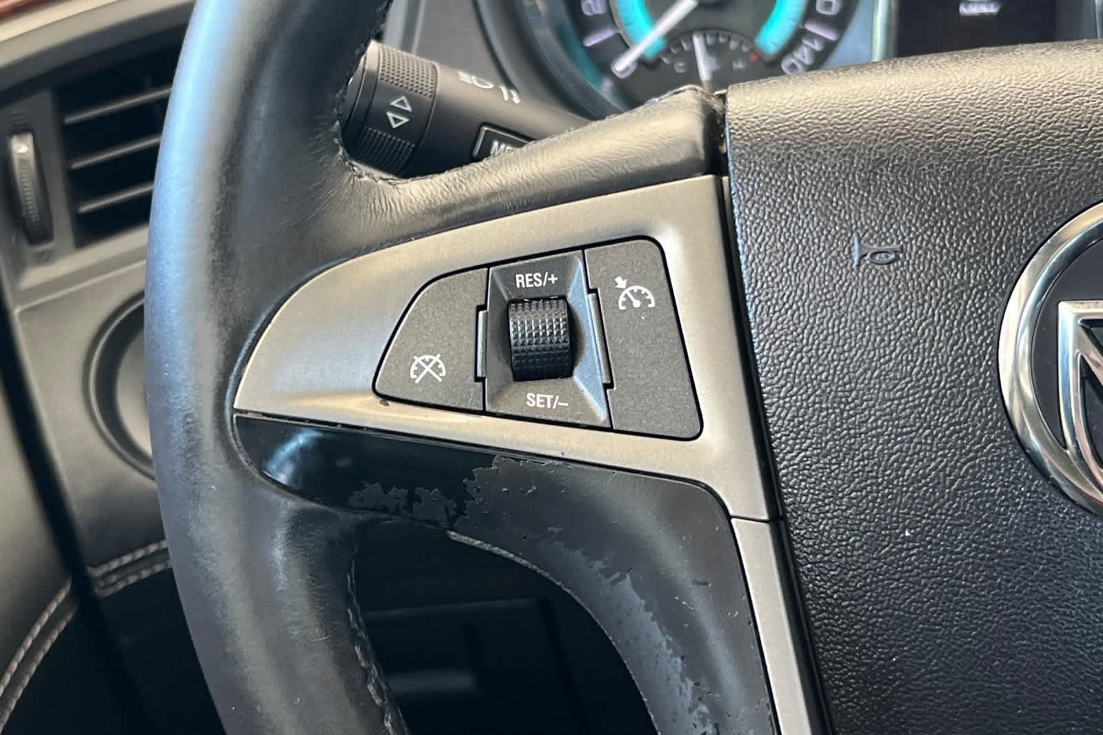 Used 2013 Buick LaCrosse Leather FWD image 24