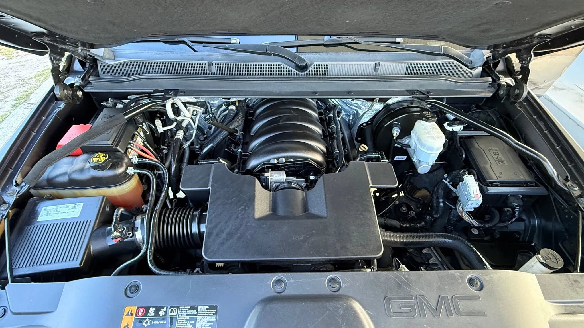 Used 2018 GMC Yukon SLE w/ Convenience Package image 21