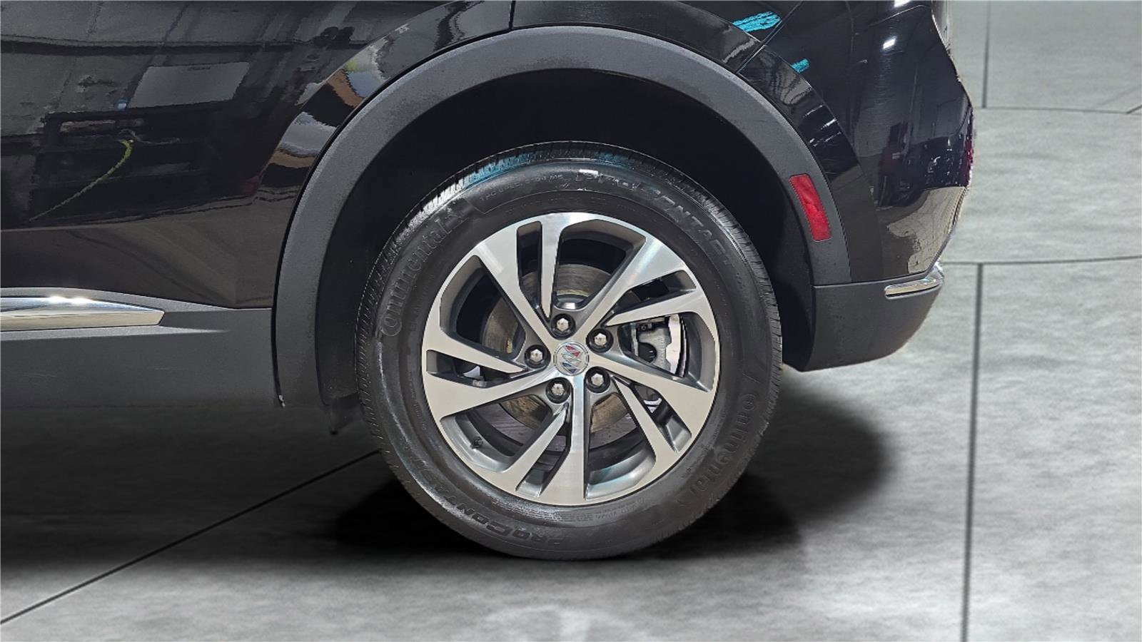 Used 2023 Buick Envision Essence image 29