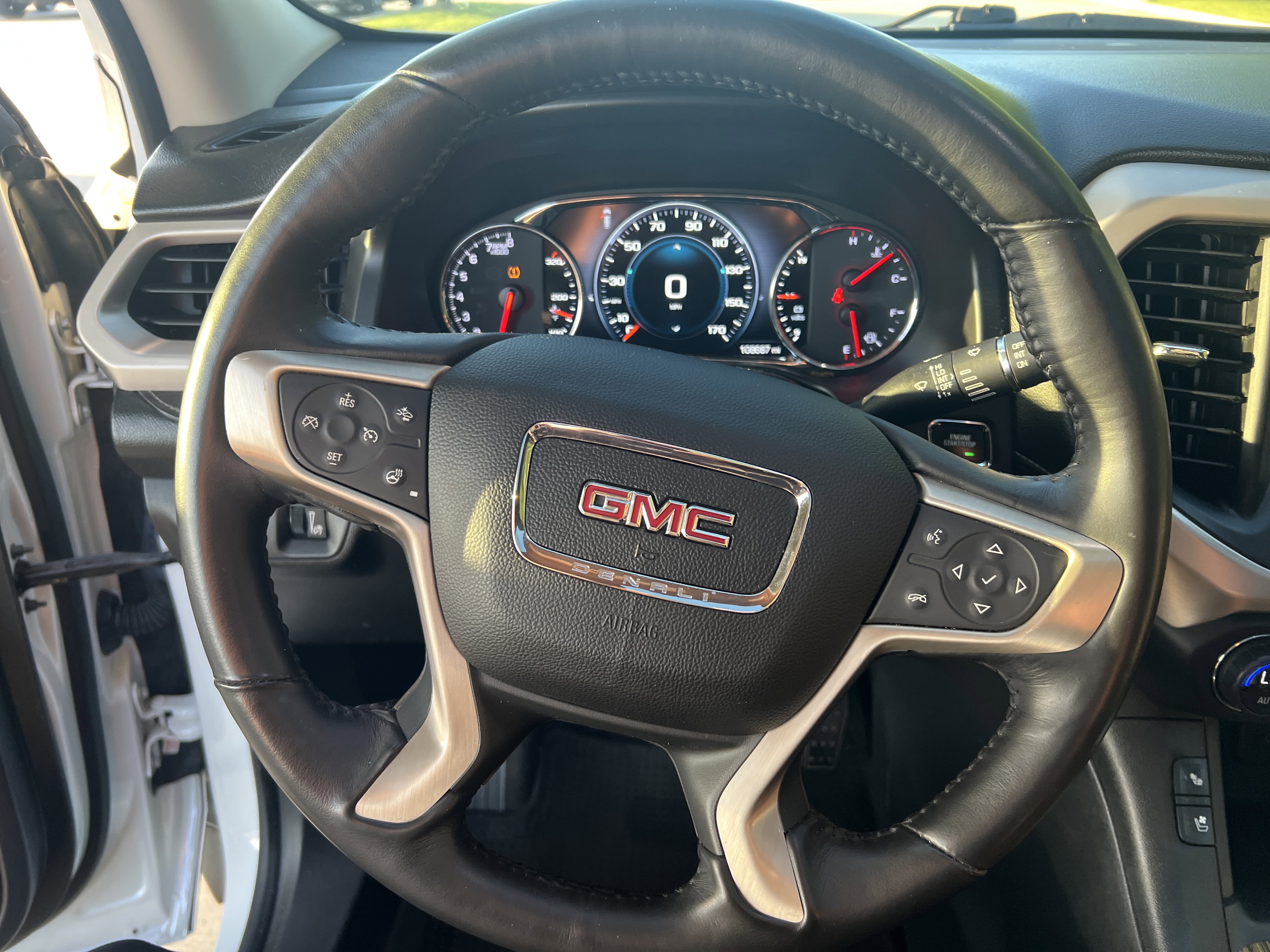 Used 2017 GMC Acadia Denali w/ Technology Package FWD image 16
