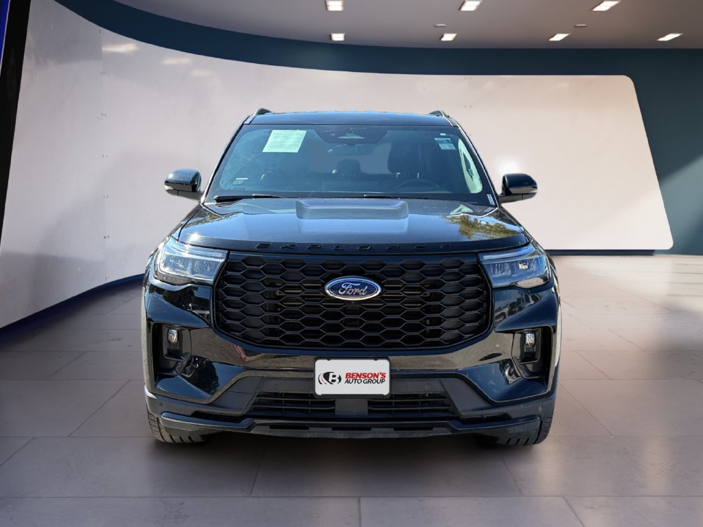 Used 2025 Ford Explorer ST-Line w/ ST-Line Street Pack AWD/4WD image 8
