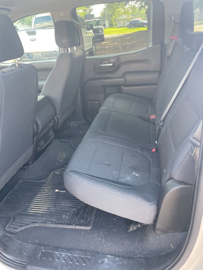 Used 2019 Chevrolet Silverado 1500 Custom w/ Custom Value Package RWD image 12