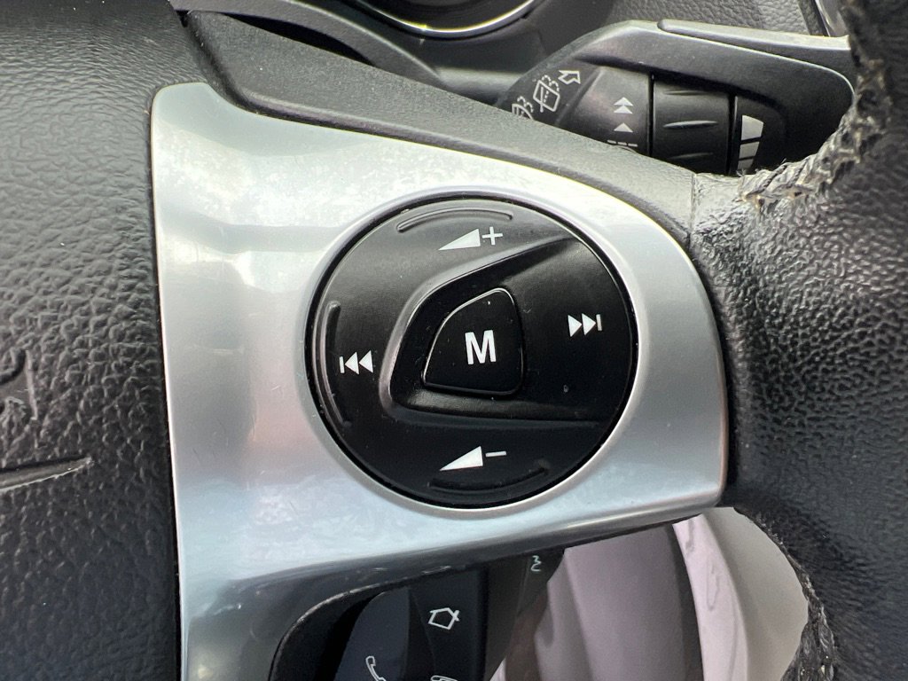 Used 2013 Ford Escape SEL image 29