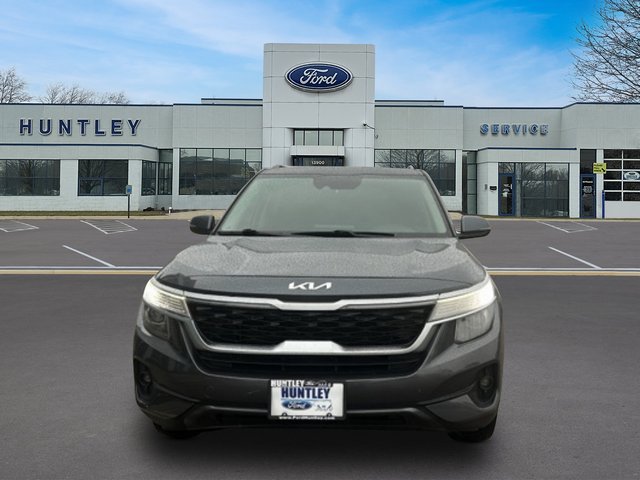 Used 2022 Kia Seltos S AWD/4WD image 2