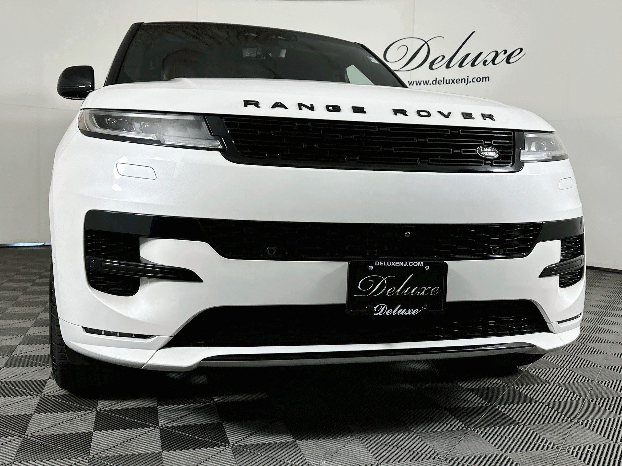 Used 2024 Land Rover Range Rover Sport Dynamic SE AWD/4WD image 30