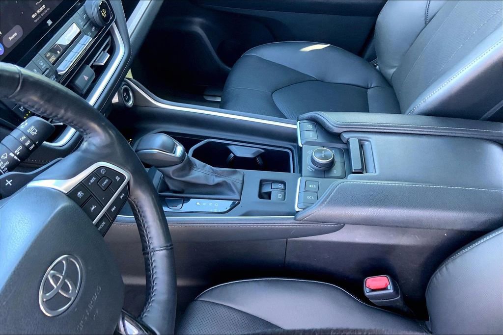 Used 2024 Toyota Grand Highlander Platinum image 13