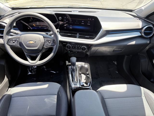 Used 2026 Chevrolet Trax LT FWD image 8