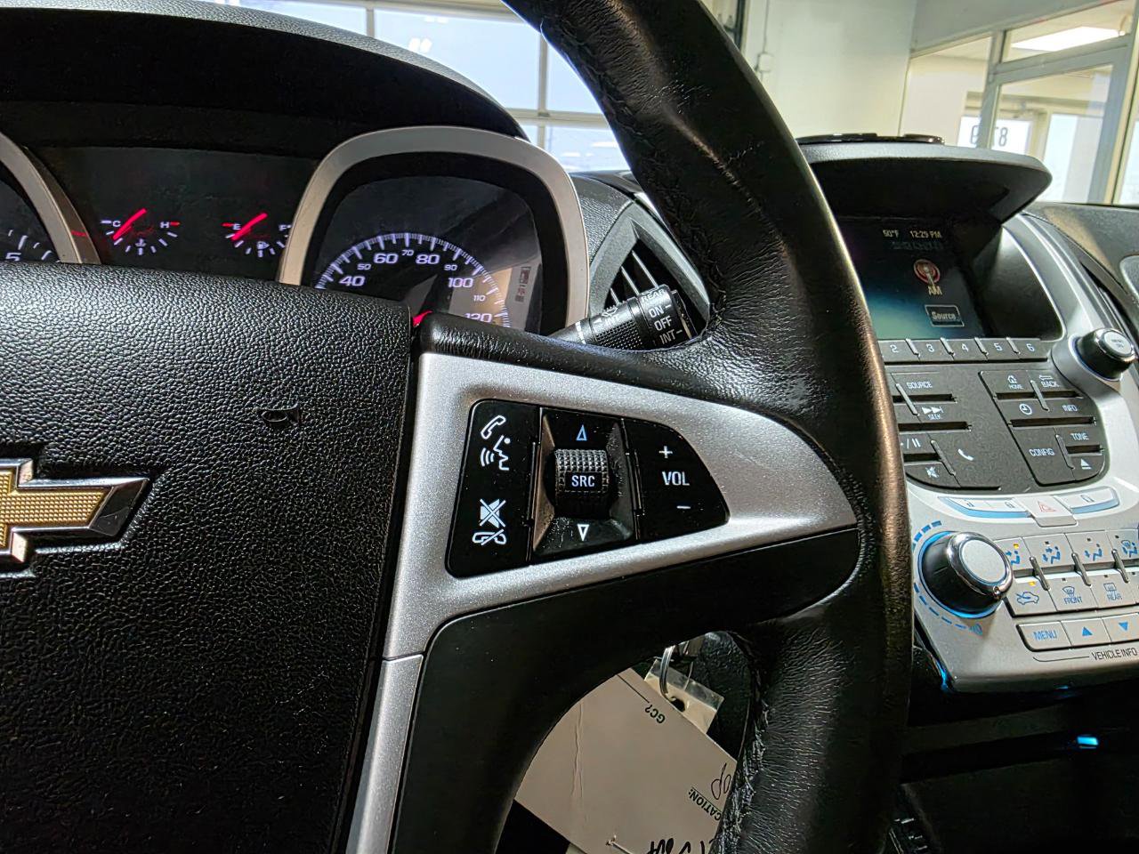 Used 2015 Chevrolet Equinox LT image 28