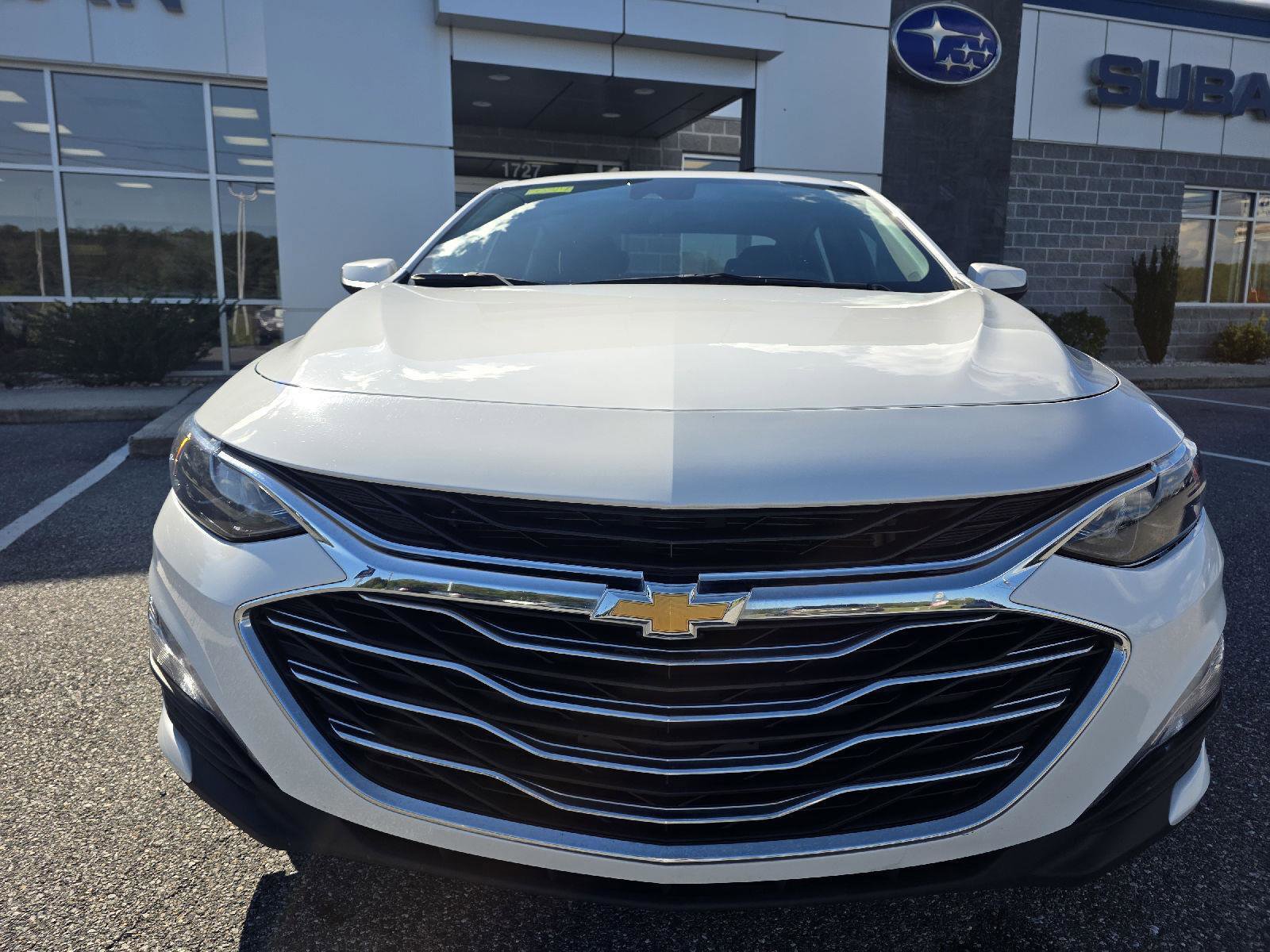 Used 2024 Chevrolet Malibu LT image 2