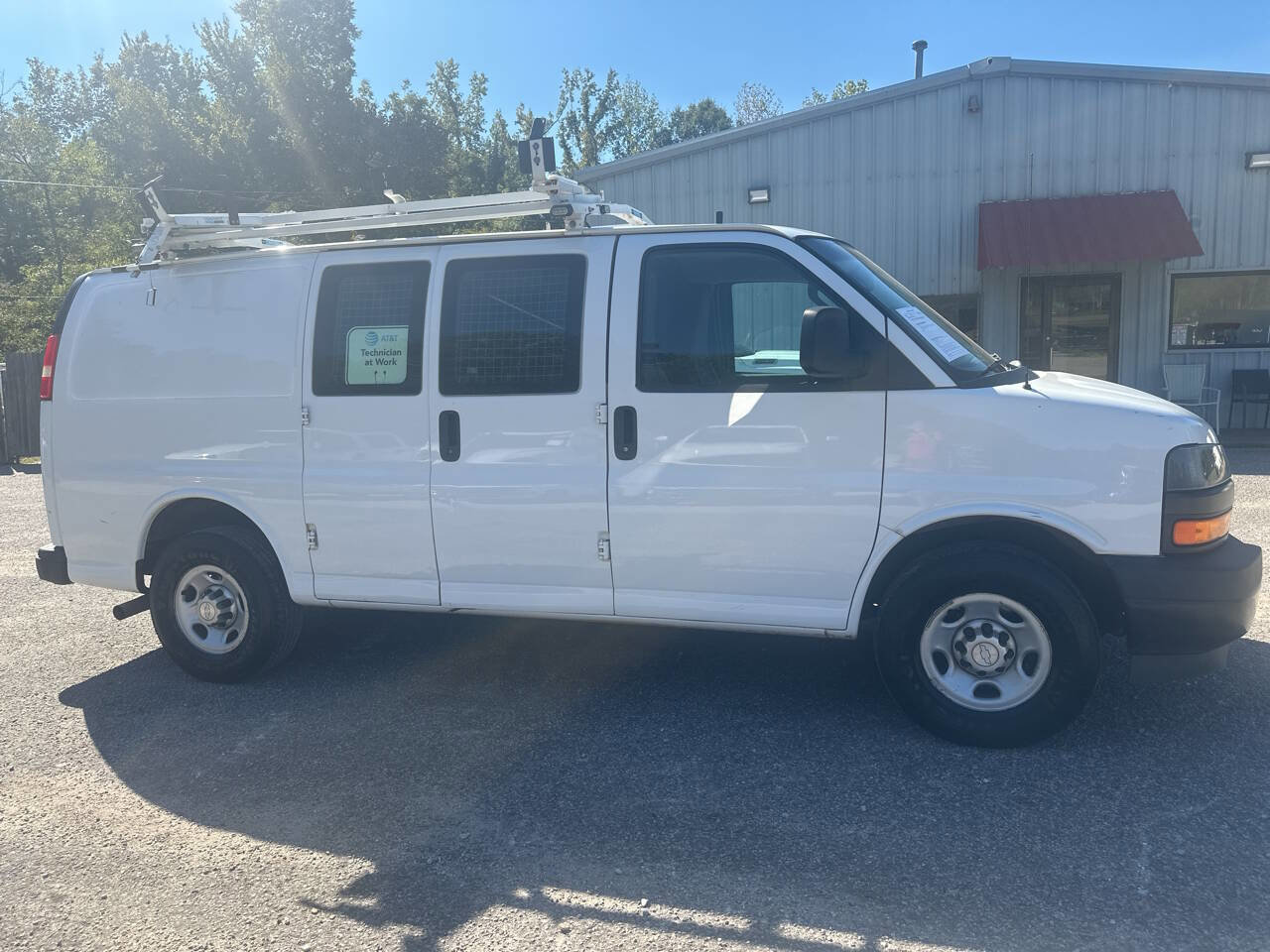 Used 2018 Chevrolet Express 2500 w/ Driver Convenience Package image 4