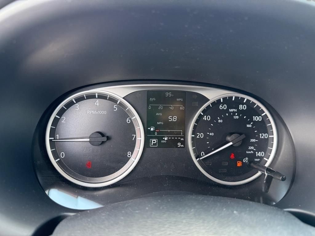 Certified 2025 Nissan Kicks Play S image 14