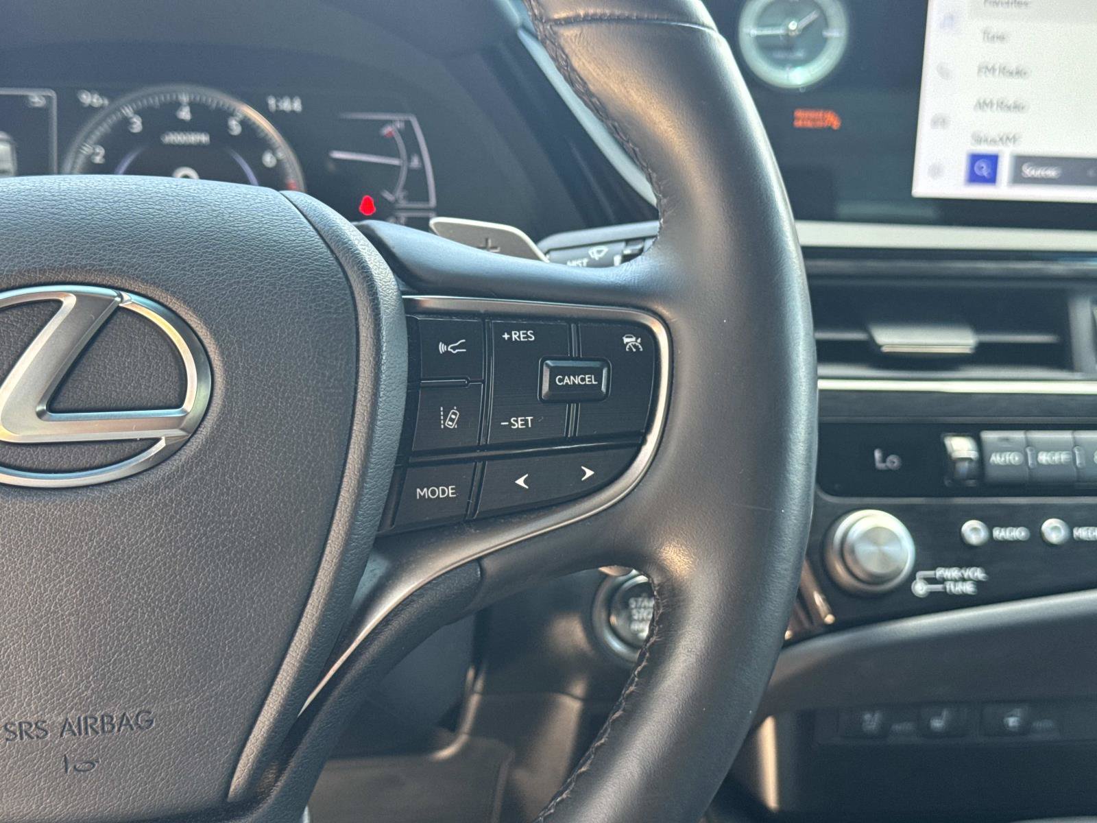 Used 2023 Lexus ES 350 w/ Premium Package FWD image 29